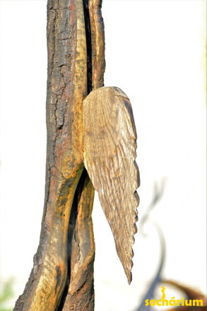 Lightning strike sculpture - Angel