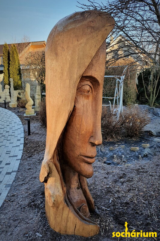 Lightning strike sculpture - Oak woman