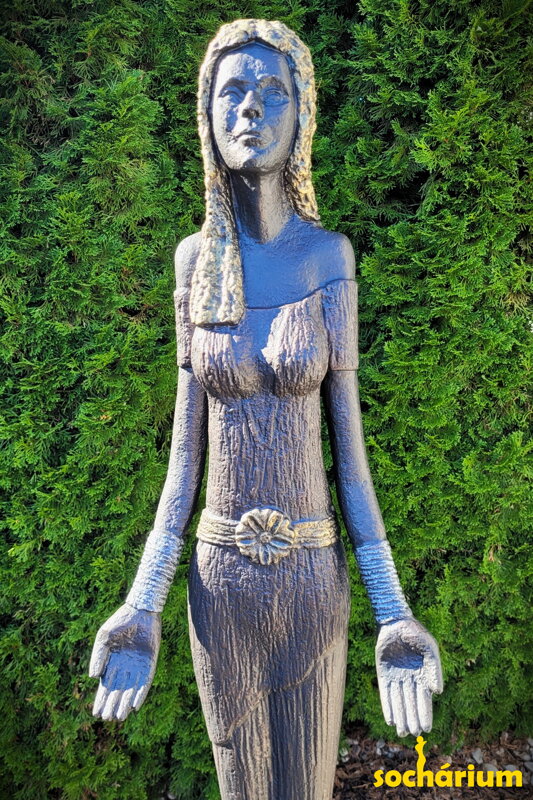 Golden Celtic Woman